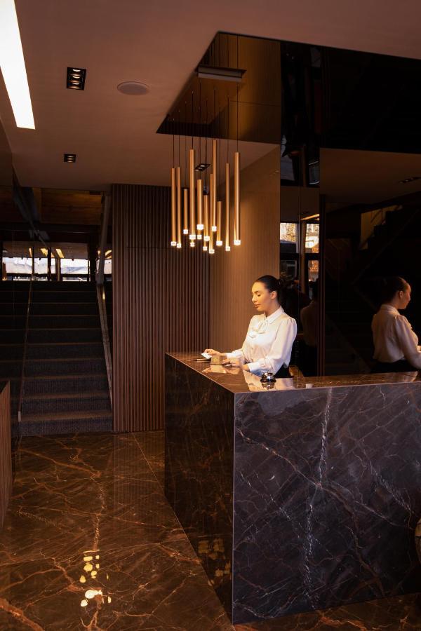Plaza Boutique Hotel Pristina Eksteriør billede